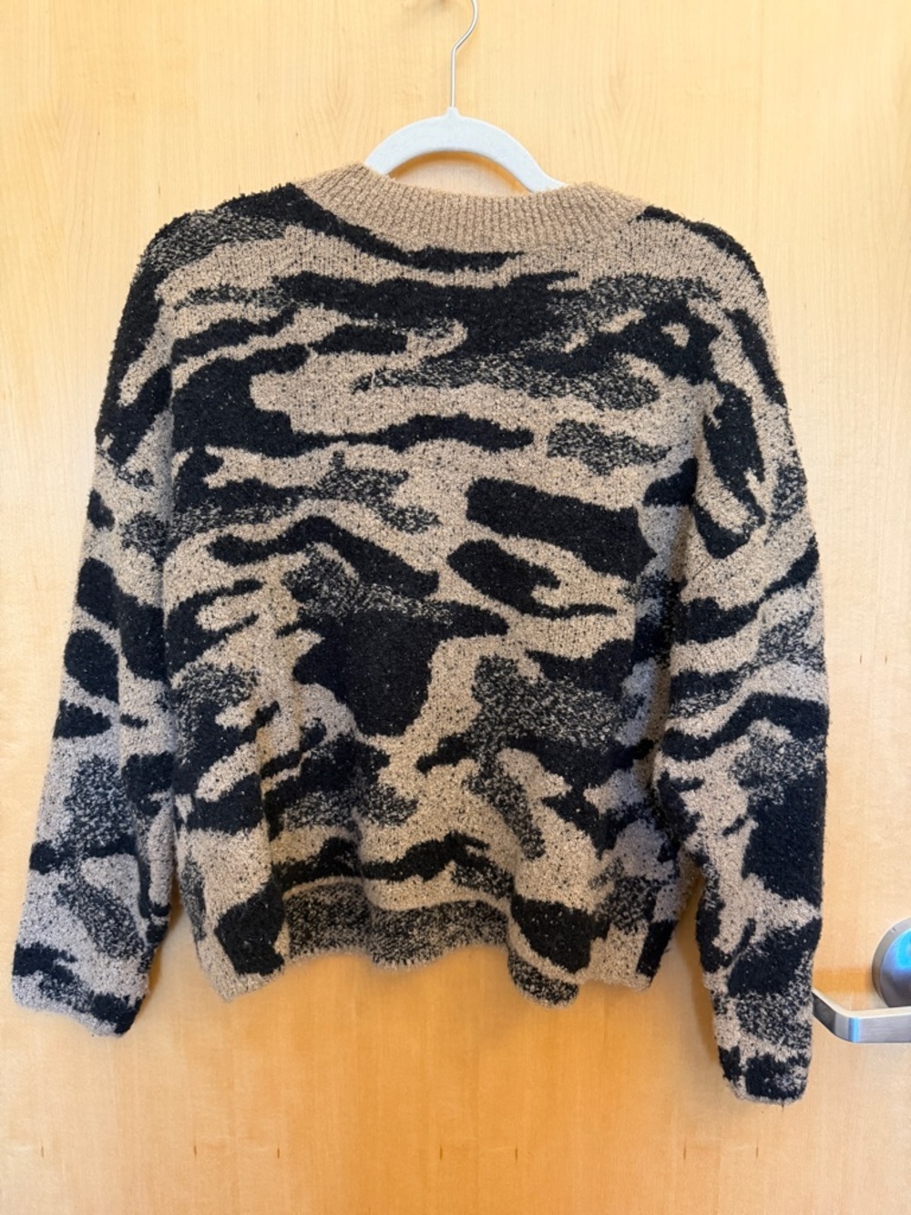 Rag Poets Camo Bulky Knit Crewneck Sweater Camo size Medium - Picture 4 of 6